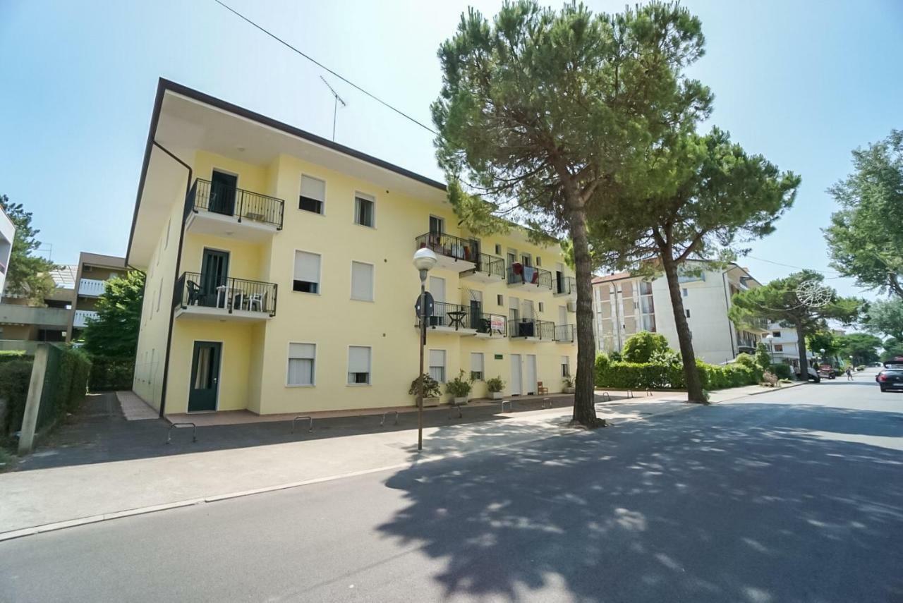 Condominio Brionetta Bibione Bagian luar foto