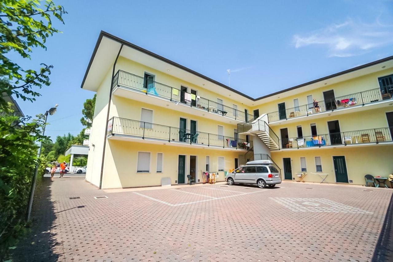 Condominio Brionetta Bibione Bagian luar foto